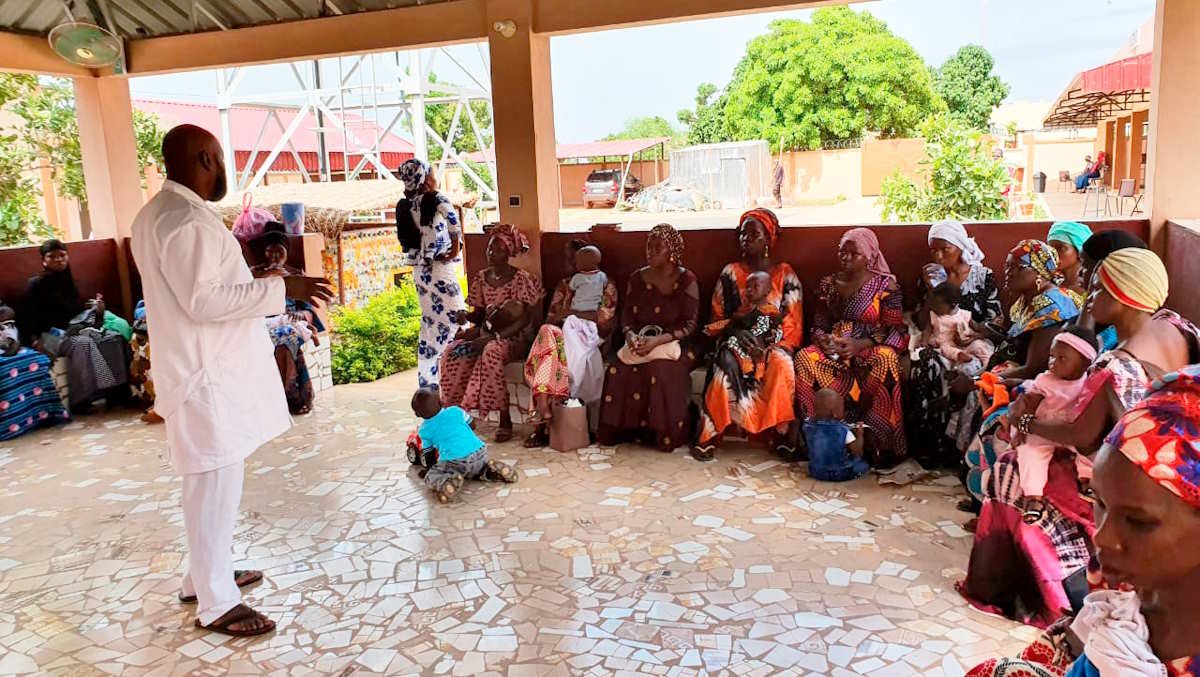Charla informativa con mujeres en Mali